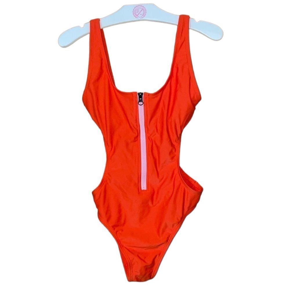•XHILARATION• one piece side cut out swimsuit in size small. EUC